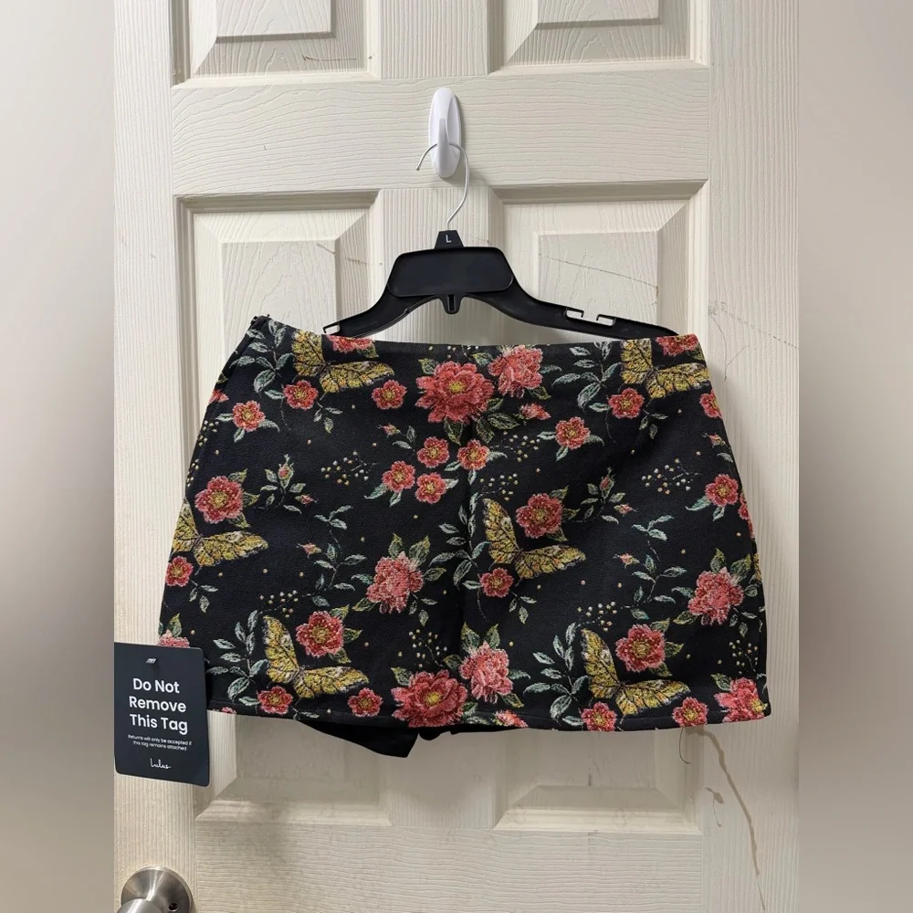 ❤️ Lulus Ismerie Black Floral Jacquard Mid-Rise Skort - Picture 3 of 5